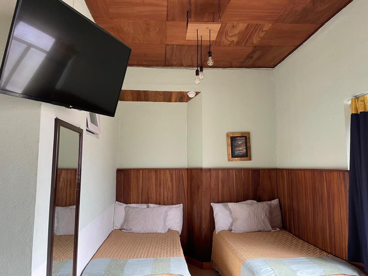 Hotel Mucha Quetzaltenango Exteriör bild