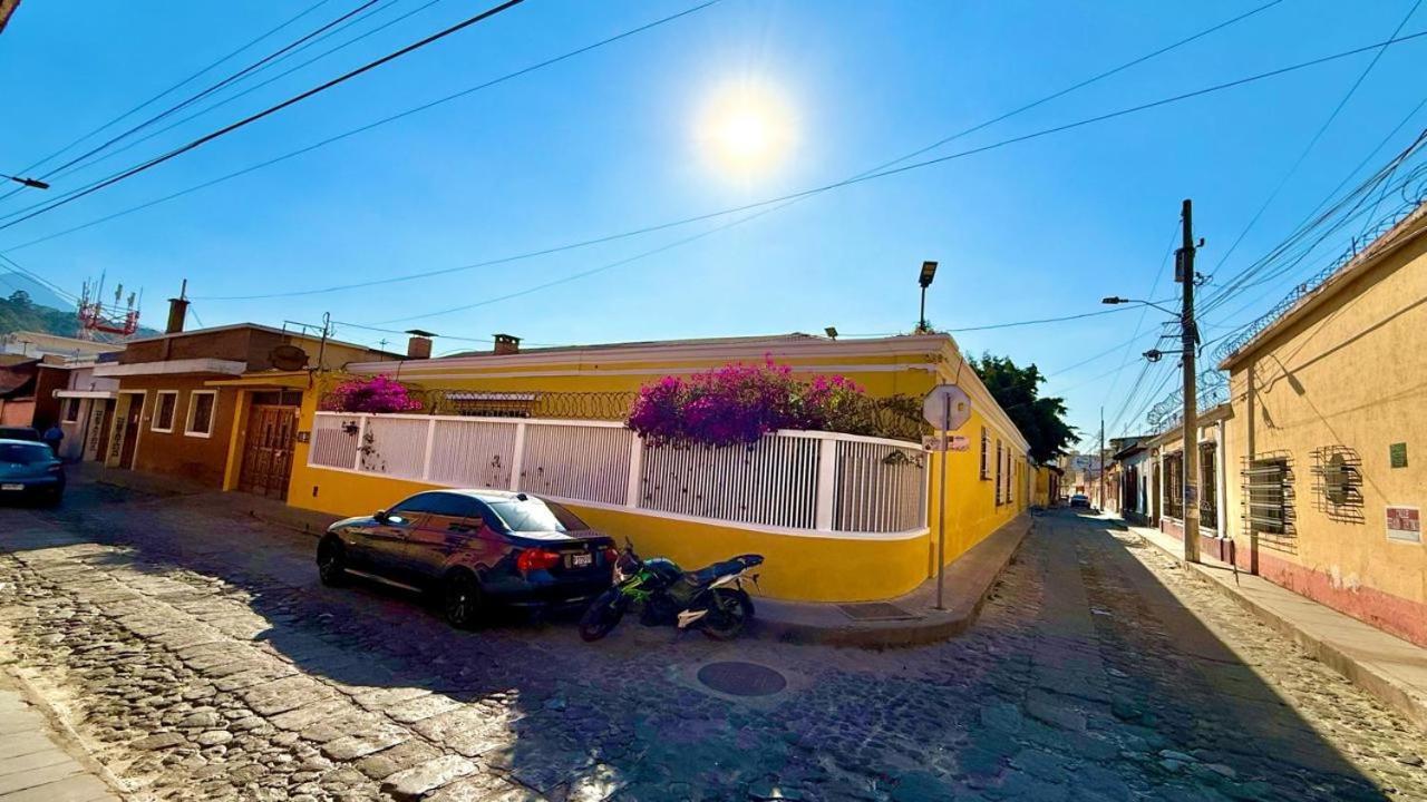 Hotel Mucha Quetzaltenango Exteriör bild