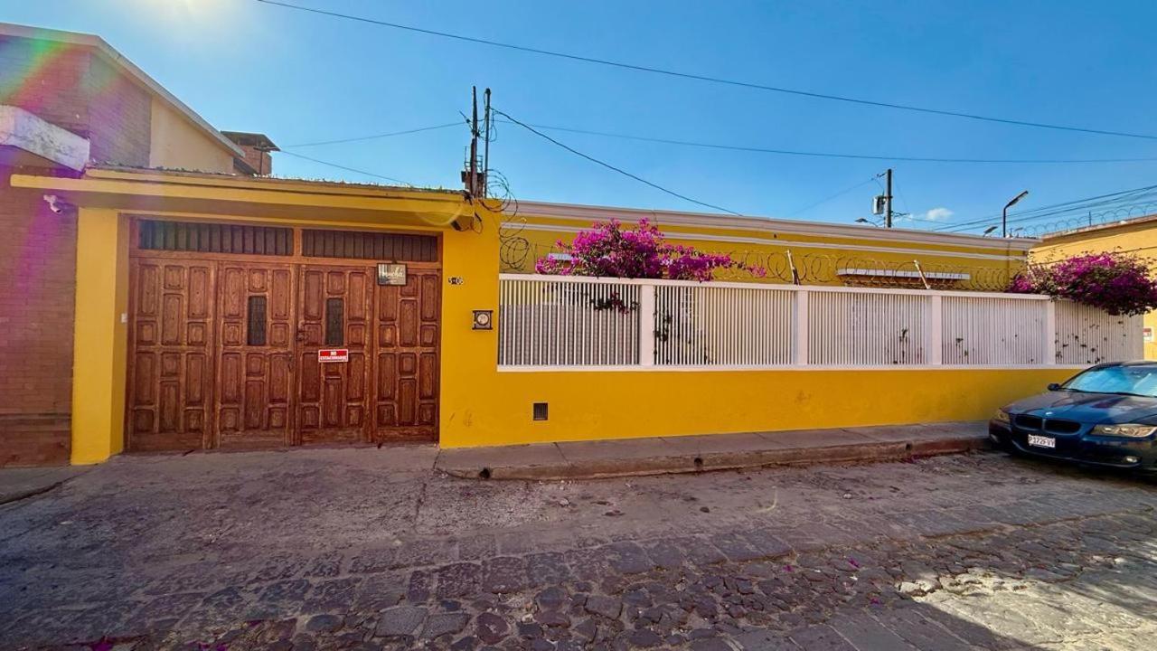 Hotel Mucha Quetzaltenango Exteriör bild