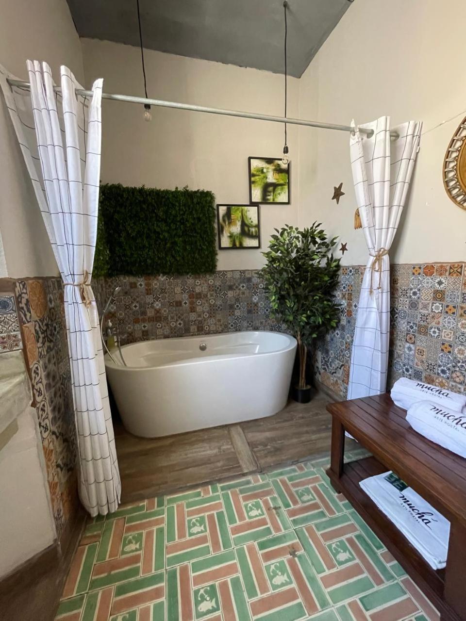 Hotel Mucha Quetzaltenango Exteriör bild